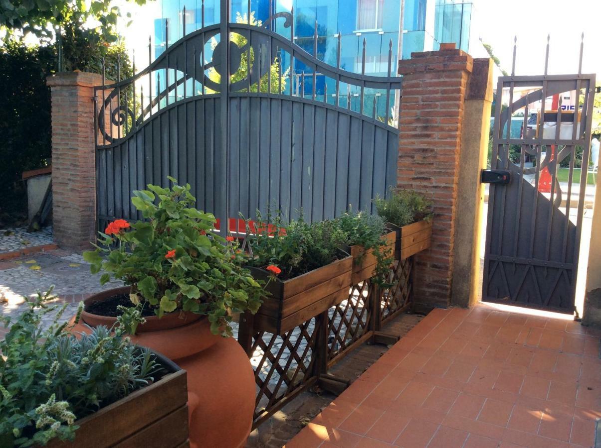 Bed And Breakfast Queen Pisa Esterno foto